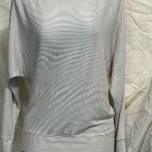 a new day cream color knit top size small